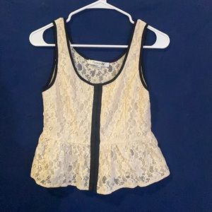 Adorable and cute top.